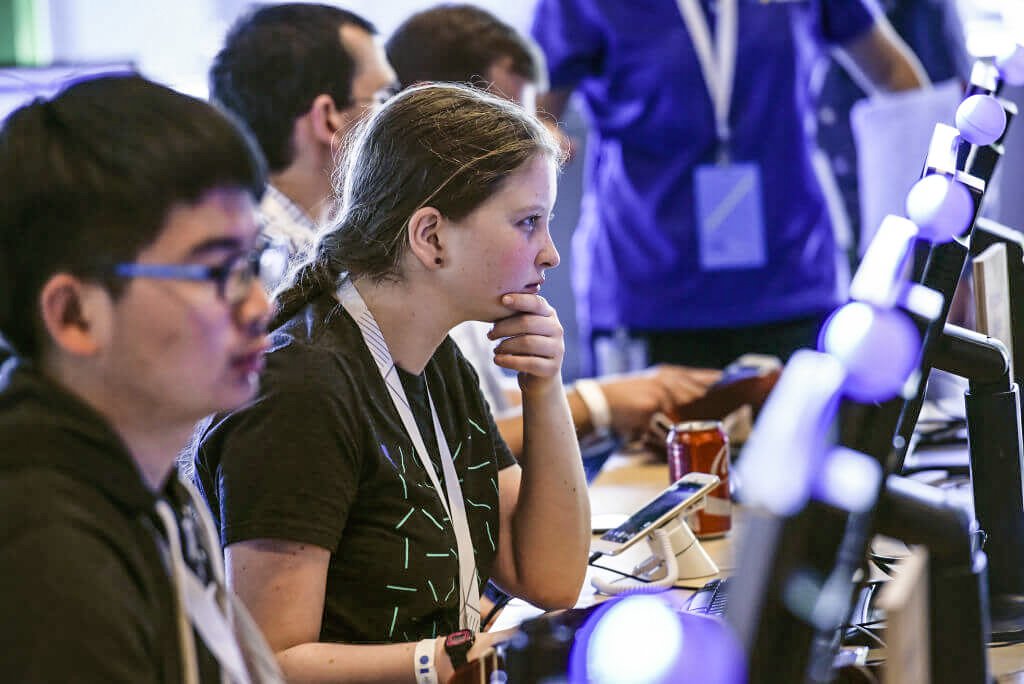 Desenvolvedores participantes de evento do Google (Michael Short/Bloomberg/Getty Images)