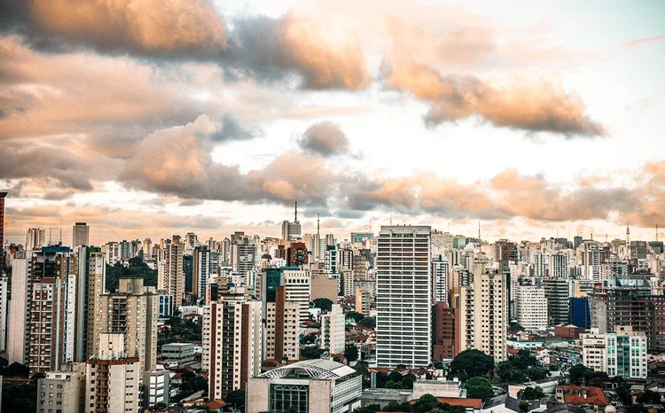 Vista aérea de São Paulo: investimento em fundos imobiliários cresce entre pessoas físicas | Foto: Germano Lüders/EXAME (Germano Lüders/Exame)