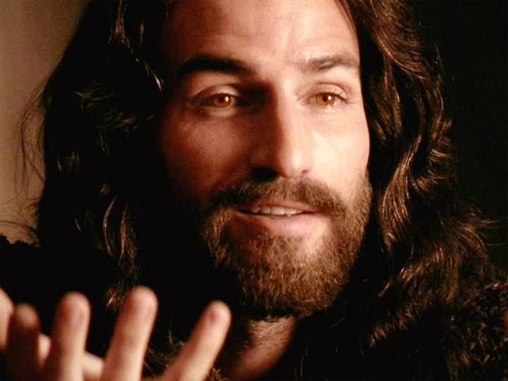 Como Jesus se transformou em um loiro de olhos claros?