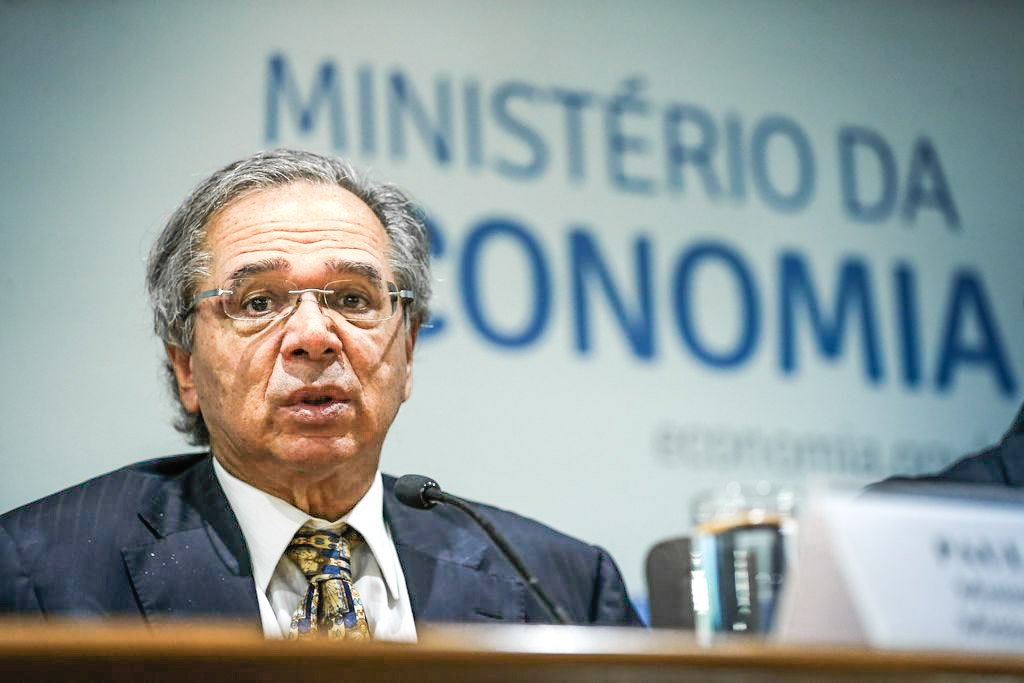 Após aval de Bolsonaro à "CPMF", Guedes explica reforma a parlamentares
