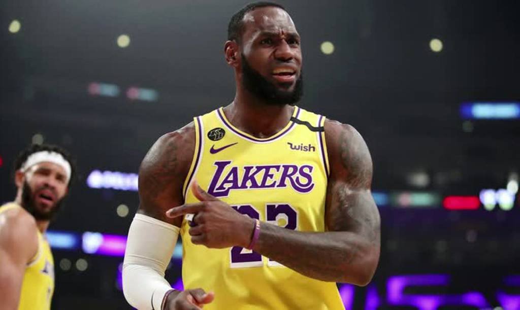 Card de LeBron James é comprado por US$ 1,84 milhão