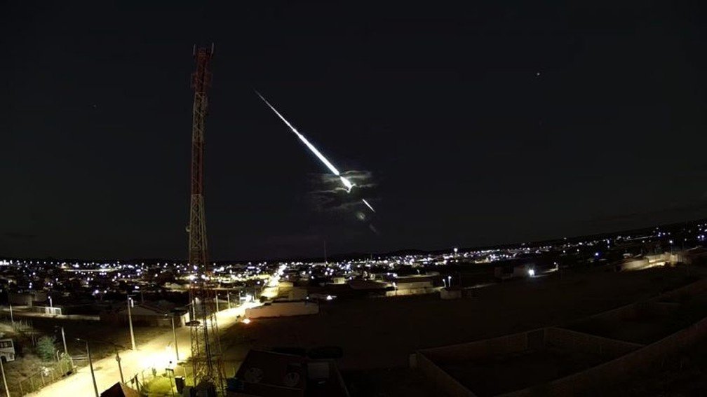 Meteoro brilhante é visto no céu do sertão de Pernambuco; veja vídeo
