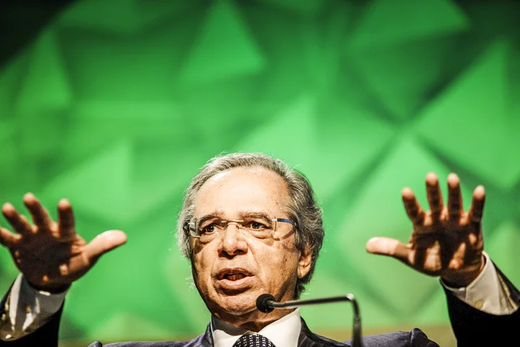 Paulo Guedes: ministro da Economia defende a volta do tributo, mas rechaça comparações com a CPMF (Patricia Monteiro/Bloomberg)