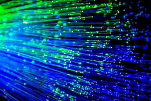 Vivo adquire controle total da FiBrasil por R$ 850 milhões e reforça aposta em fibra óptica