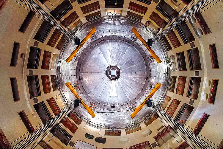 Maior projeto nuclear do mundo tentar replicar o Sol (ITER Organization/EJF Riche/Divulgação)