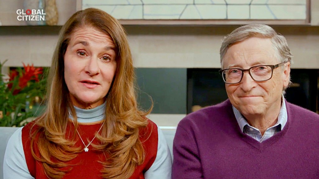 Melinda e Bill Gates durante o evento "One World: Together At Home" em 18 de abril de 2020 (AFP/AFP Photo)