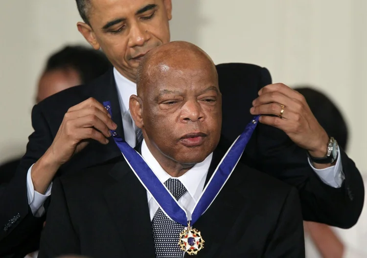 John Lewis: Barack Obama o condecorou em Washington, em 2011 (AFP/AFP)