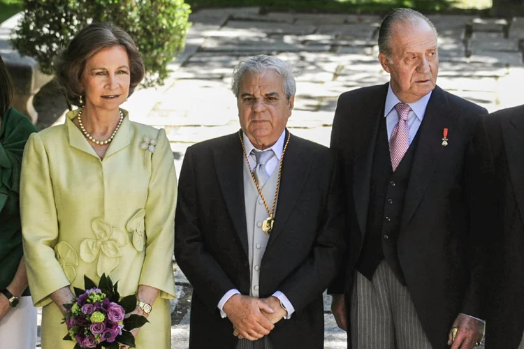 Juan Marsé: ao centro, foi um dos grandes nomes da literatura espanhola (AFP/AFP)