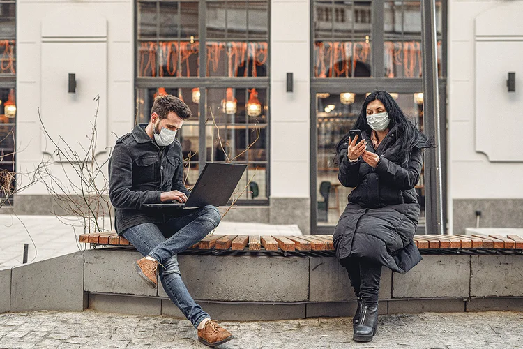 O processo de digitalização foi acelerado por conta da pandemia e a tendência é que os consumidores sigam optando por fazer compras online (Gustavo Fring / Site Pexels/Divulgação)