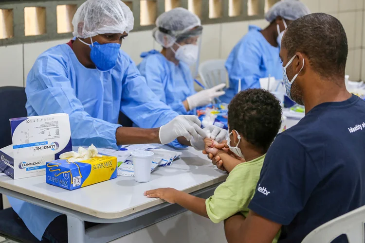 Covid-19: segundo os números do governo, 22,09 milhões de pessoas se recuperaram da doença desde o início da pandemia (Bruno Concha/Secom/Divulgação)