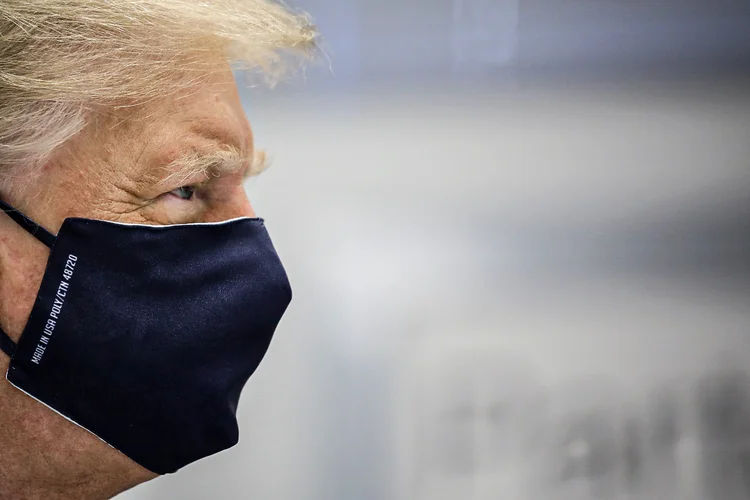 Trump: presidente americano afirmou que os EUA fecharam acordo para a compra de 100 milhões de doses de possível vaina da Moderna (Carlos Barria/Reuters)