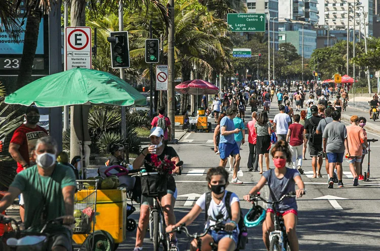 RJ: painel da prefeitura do Rio indica que números não favorecem as últimas três fases de flexibilização do isolamento (Ian Cheibub/Reuters)