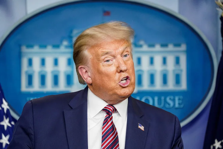 Donald Trump: o partido do presidente afirma que a oposição está promovendo "teorias de conspiração" em torno dos cortes no orçamento do sistema postal americano (Kevin Lamarque/Reuters)