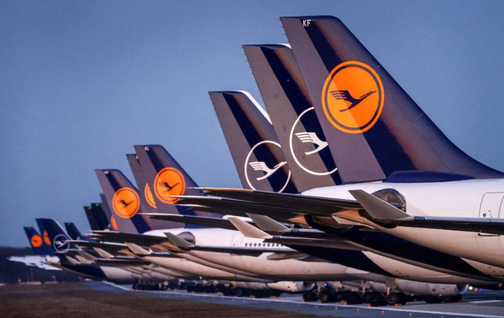 Lufthansa: companhia aérea cancela 800 voos na Alemanha após sindicato de pilotos anunciar greve (Kai Pfaffenbach/Reuters)