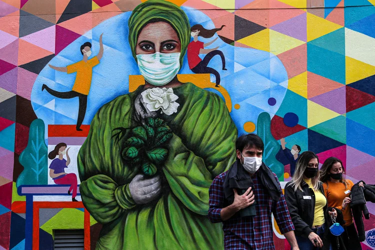 Pandemia: pessoas ansiosas podem ter menor adesão às recomendações de distanciamento social e fatores de estilo de vida (Amanda Perobelli/Reuters)