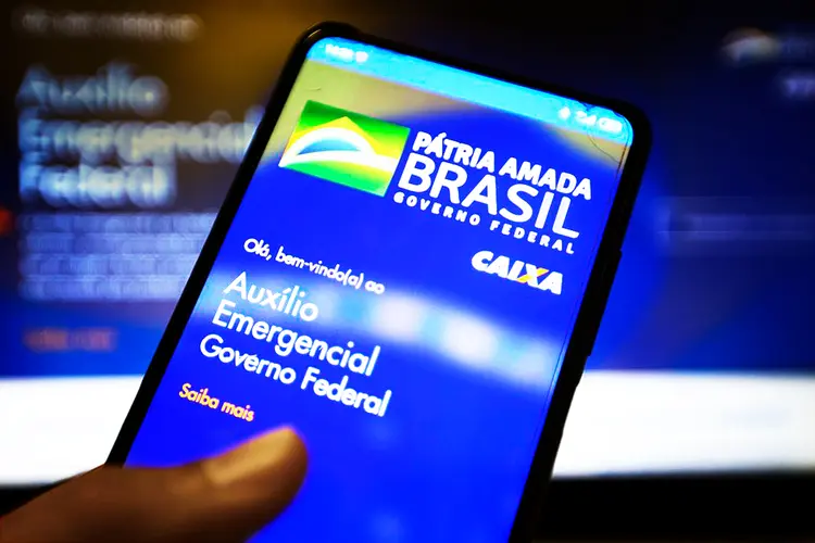 Beneficiários já podem movimentar os recursos pelo aplicativo Caixa Tem (Marcelo Camargo/Agência Brasil)
