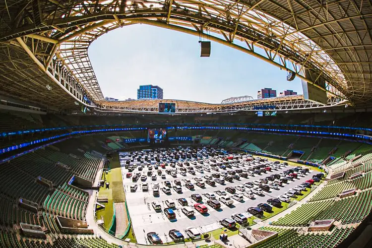 Allianz Parque: estádio vem recebendo público dentro de carros (Flashbang/Divulgação)