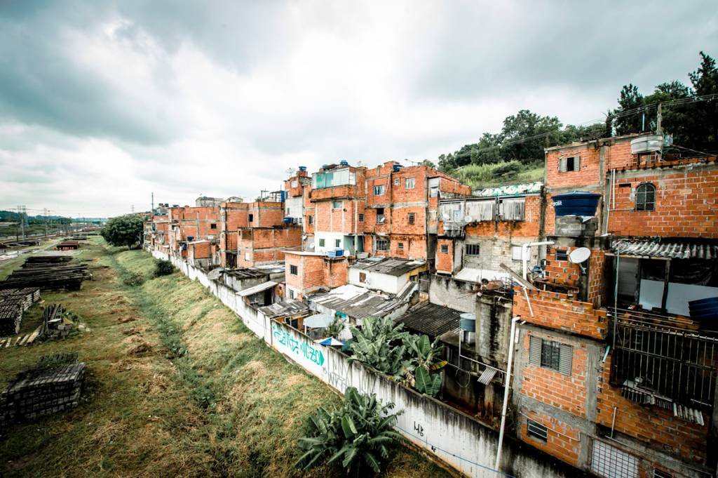 Desbravando os caminhos entre o campo e a favela