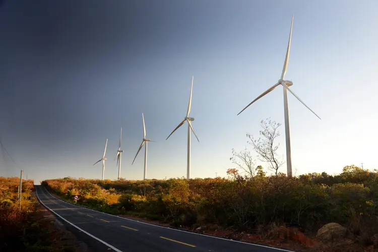 Para a BloombergNEF, em cinco anos será mais caro operar uma usina existente de carvão ou gás natural do que construir parques solares ou eólicos (Bússola/Divulgação)