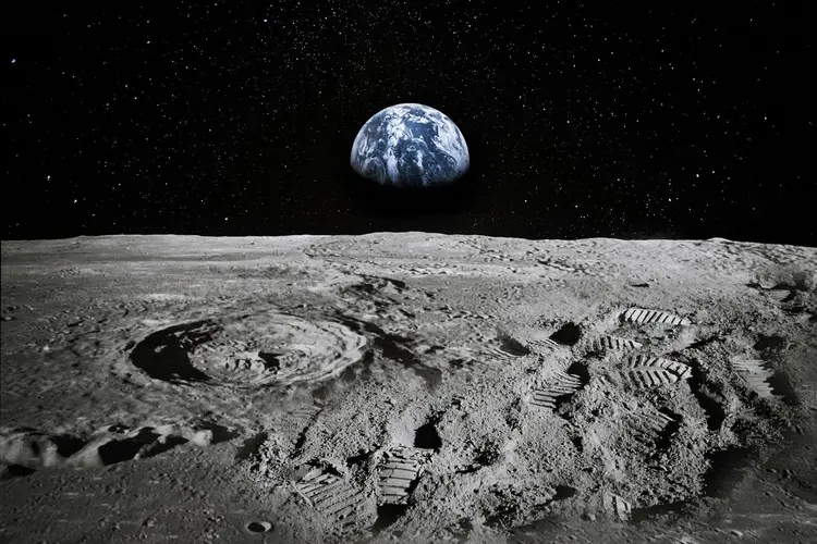 Lua: satélite está a cerca de 382.700 quilômetros de distância da Terra (Elen11/Getty Images)