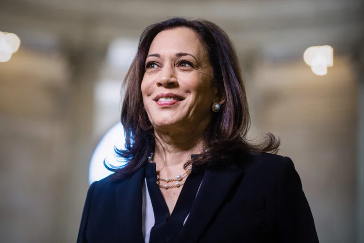 Kamala Harris: senadora de 55 anos tem o potencial de impulsionar votos da comunidade progressista dos EUA para a chapa com Joe Biden (Tom Williams/Getty Images)