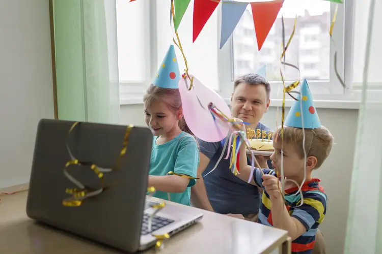 Festas infantis: setor de eventos sofreu queda de contratações, porém, o mundo virtual provou ser uma saída (./Getty Images)