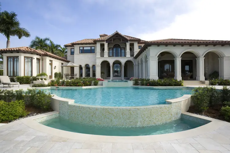 Casa com piscina. Foto: TerryJ / Getty Images (TerryJ/Getty Images)