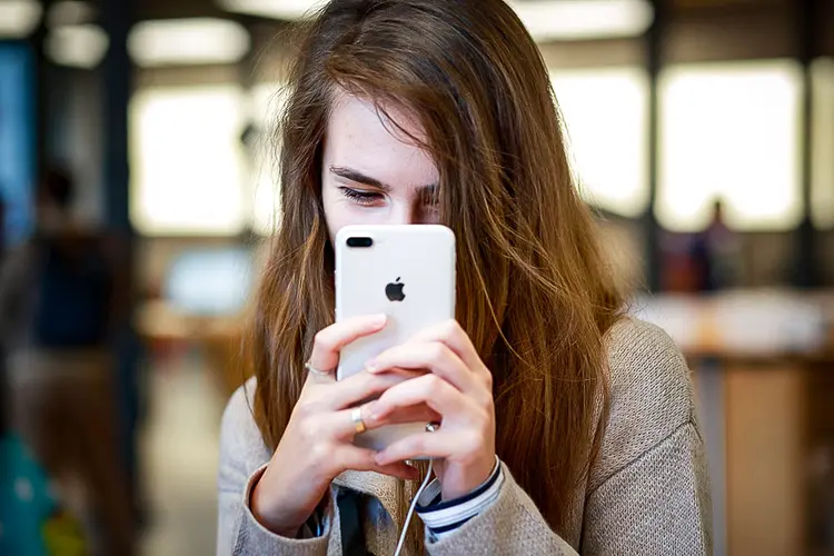 Apple: empresa terá que apresentar os laudos de análise técnica referentes aos iphones de cada um dos 21 consumidores que registraram queixa no Procon-SP (Gonzalo Arroyo Moreno / Correspondent/Getty Images)