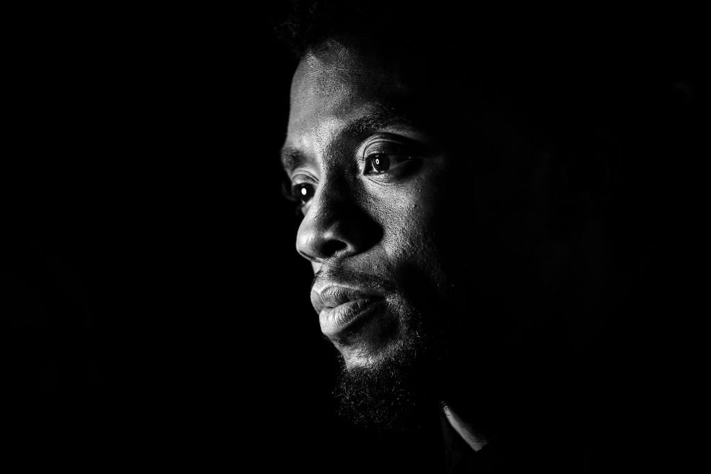 O que é o câncer de cólon, que matou Chadwick Boseman