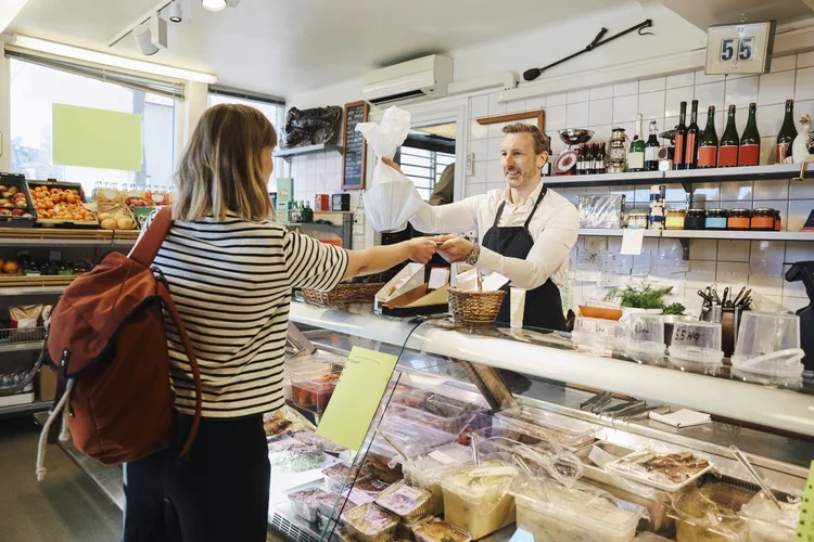 Empreendedorismo: Assaí oferece até R$ 1,3 milhão para pequenos negócios de alimentação (Getty Images/Getty Images)