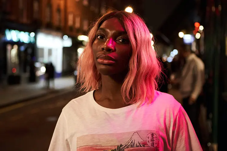 Michaela Coel roteirizou, dirigiu e foi protagonista da sére "I May Destroy You". (HBO GO/Reprodução)