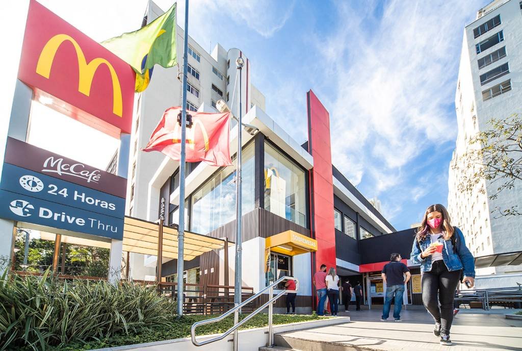 McDonald’s anuncia abertura de mais de 3 mil vagas de emprego no Brasil