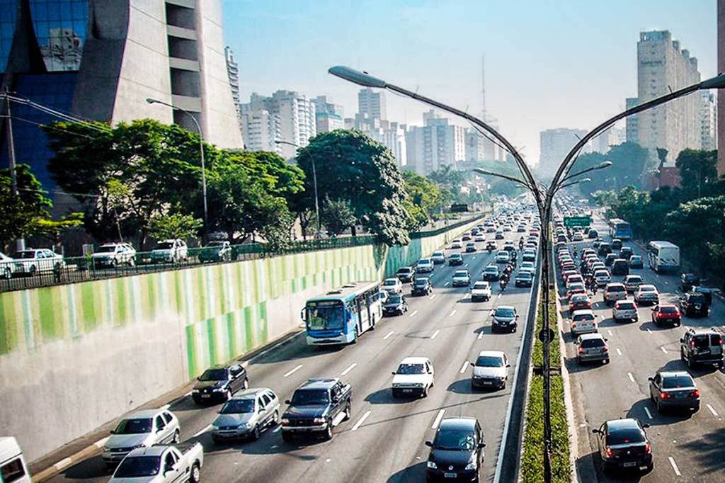 Por que a indústria automotiva deveria antecipar a redução de emissões?