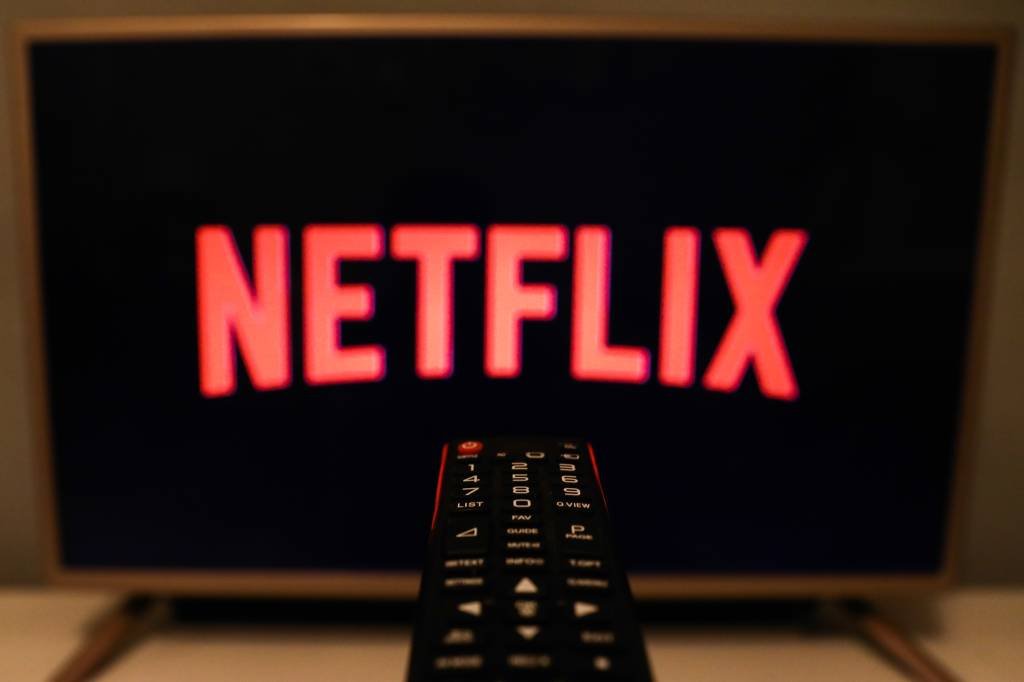 Netflix: ações desabam após primeira queda do número de assinantes em uma década (Getty Images/Reprodução)