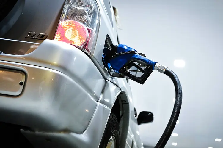 Gasolina: diesel será elevado em 5% e o diesel marítimo (bunker), em 5,2% (Alexandre Battibugli/Exame)