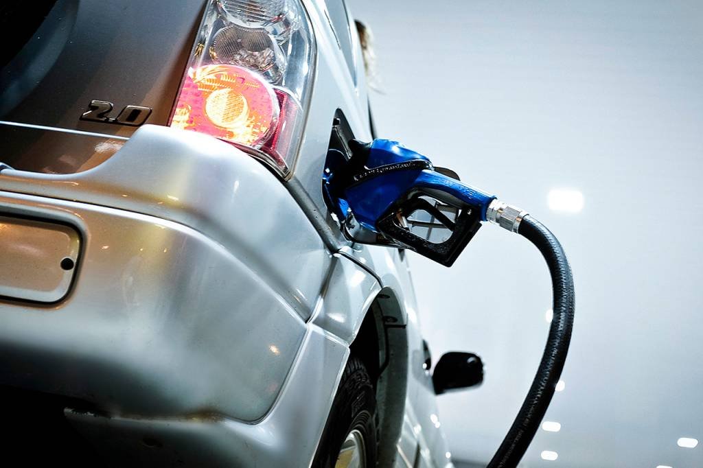Gasolina: estados querem compensação por perdas de arrecadação com o ICMS. (Alexandre Battibugli/Exame)