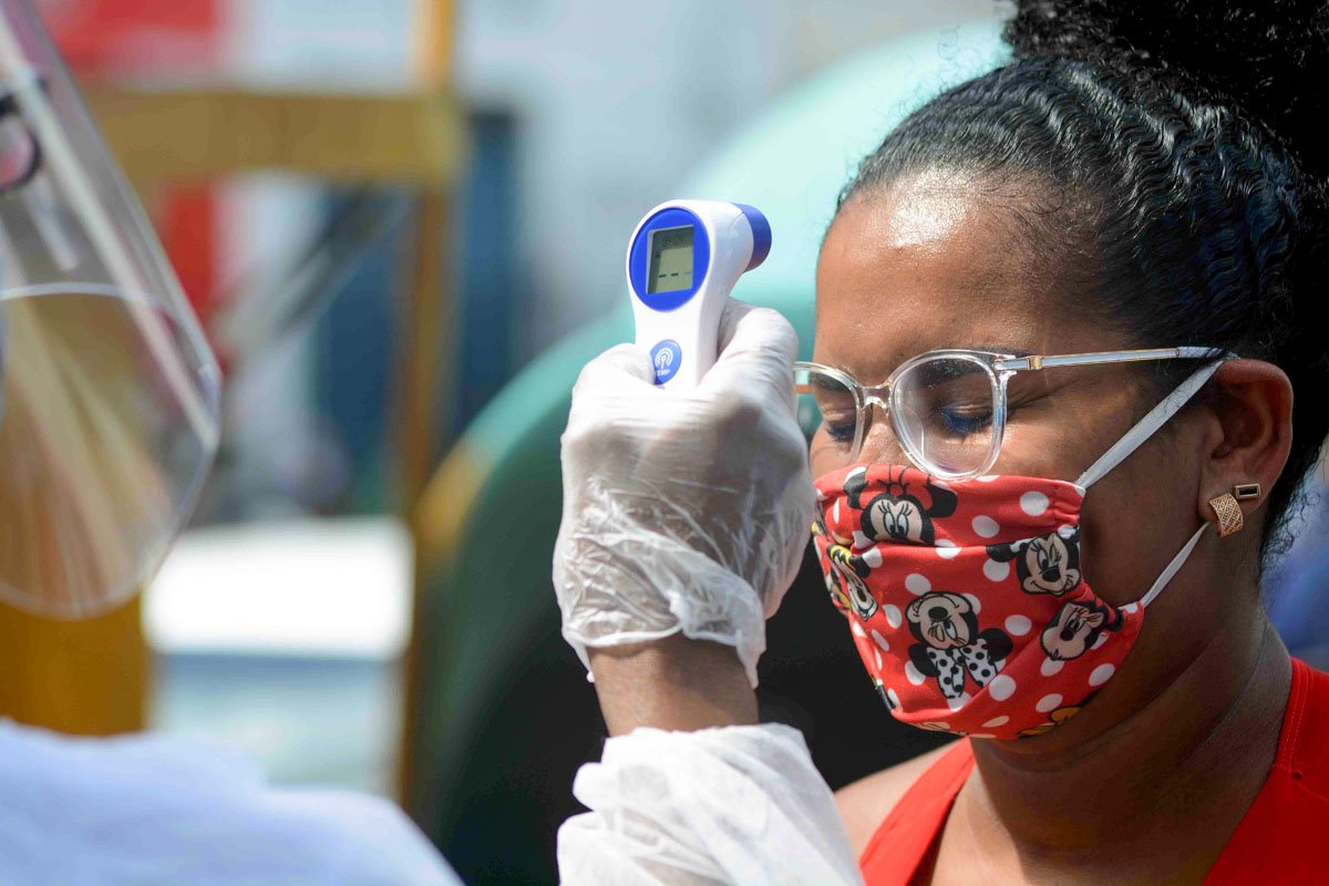 Brasil deve chegar a 100 mil mortes por covid-19 até sábado