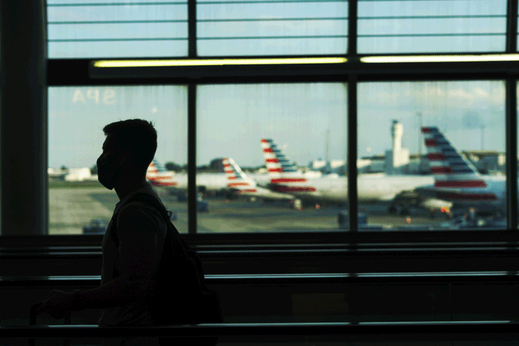 American Airlines (Sandy Huffaker/Getty Images)