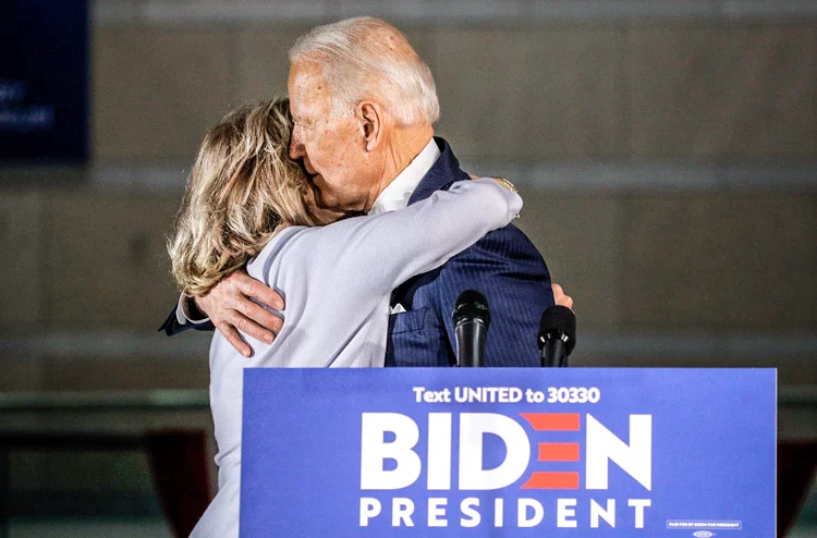 Biden: sua vice pode ser as senadoras Kamala Harris, Elizabeth Warren e Tammy Duckworth; as deputadas Karen Bass e Val Demings; e, completando a lista, a diplomata Susan Rice (Brendan McDermid/Reuters)