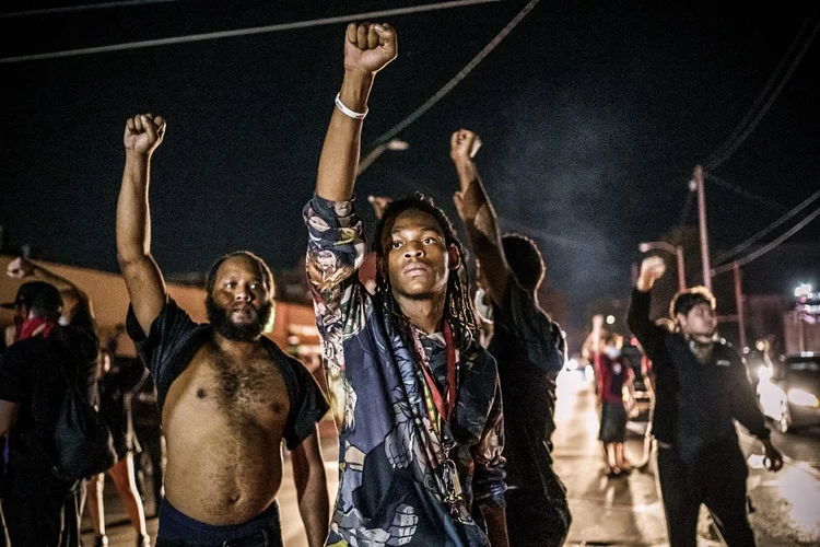 Protestos antirracistas em Wisconsin, nos Estados Unidos (Kerem Yucel/AFP)