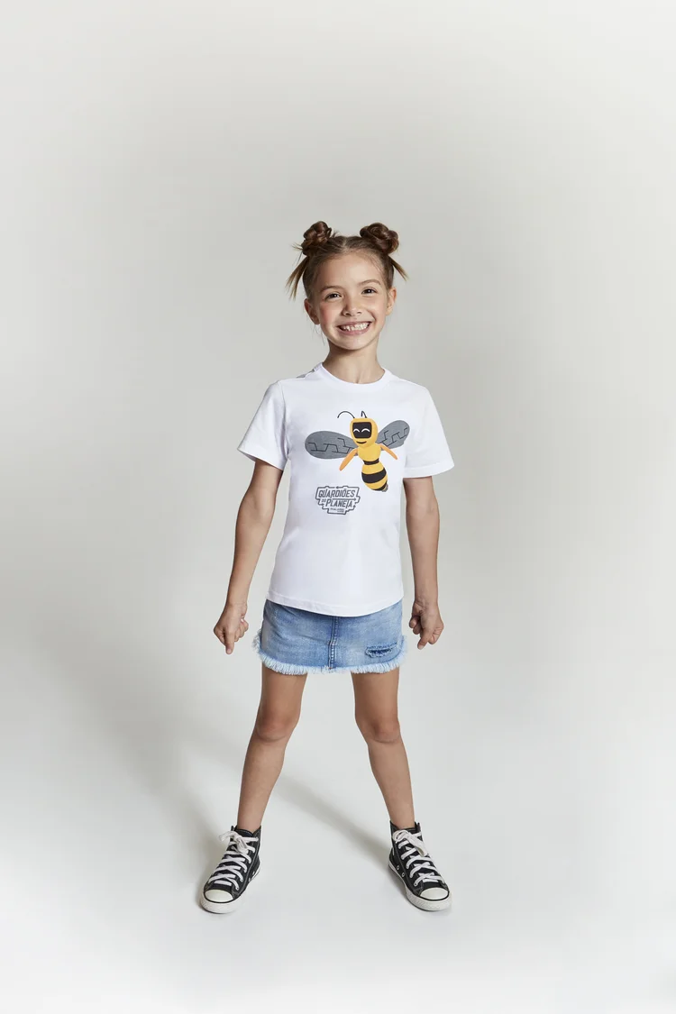 Camiseta da Malwee Kids: estampa abre jogo mobile (Malwee Kids/Divulgação)