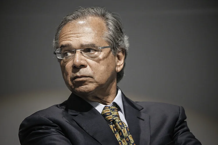 Paulo Guedes: após uma retração de 1,5% no primeiro trimestre, a SPE vê um tombo de 9,4% da atividade econômica para o período de abril a junho (Cristiano Mariz/Arquivo Abril)