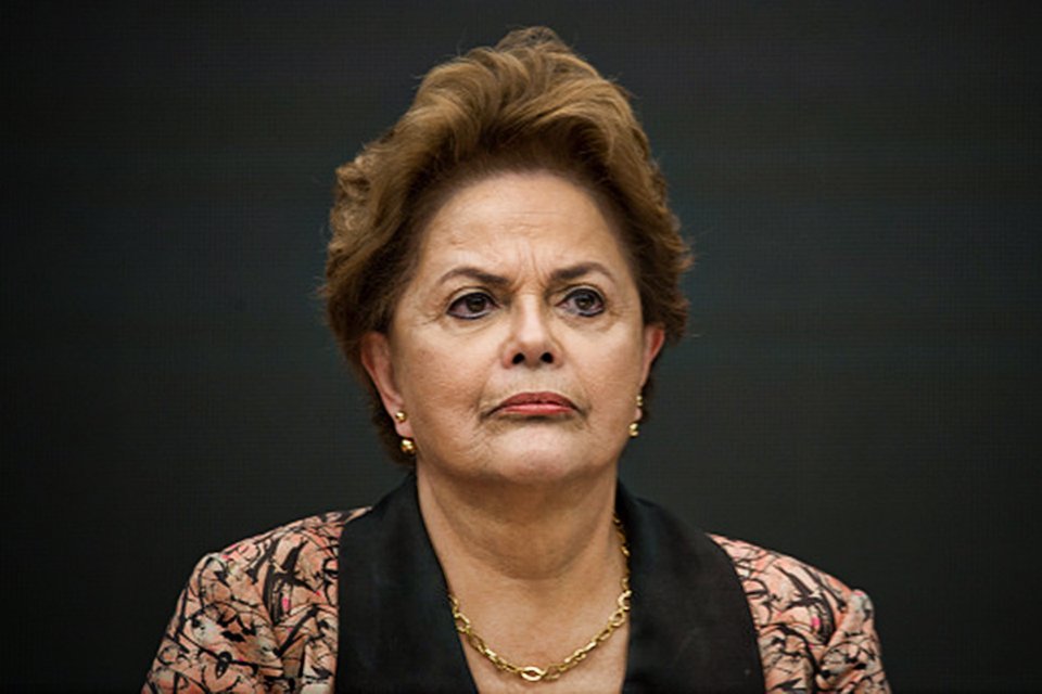 Dilma mantém ida à China para assumir presidência do banco dos Brics