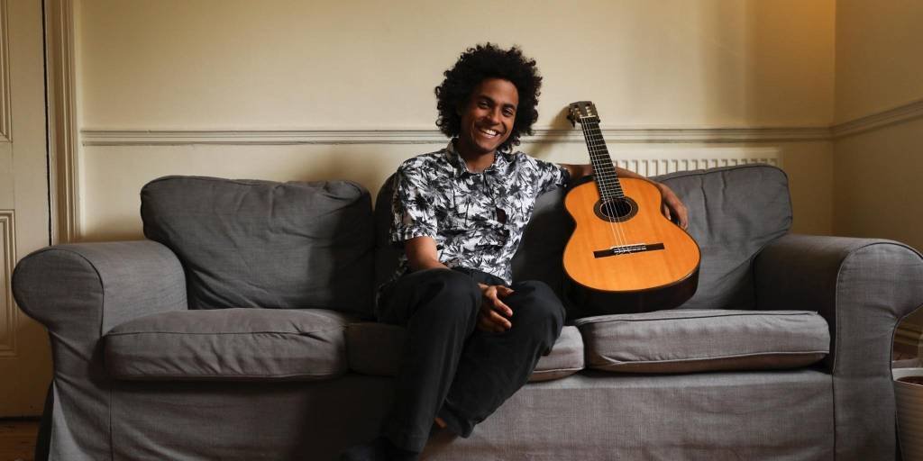 Violinista brasileiro tenta sonho na Inglaterra e aparece na BBC