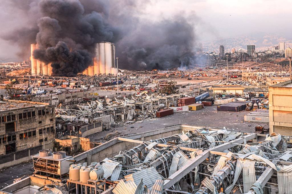 Beirute já tem 300 mil desabrigados: metade da cidade foi destruída