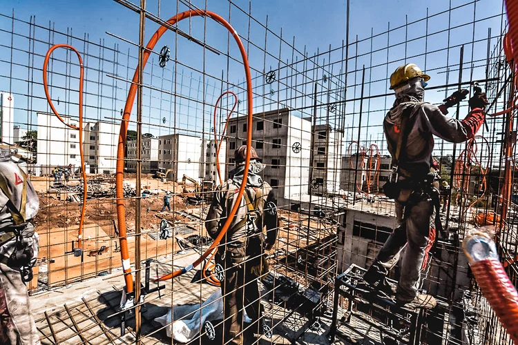 Obra em São Paulo: a previsão é que o número de lançamentos cresça no segundo semestre (Germano Lüders/Exame)