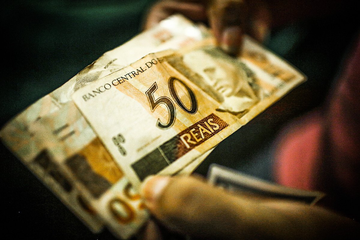 Caixa paga 2ª parcela de R$ 300 da extensão do auxílio emergencial