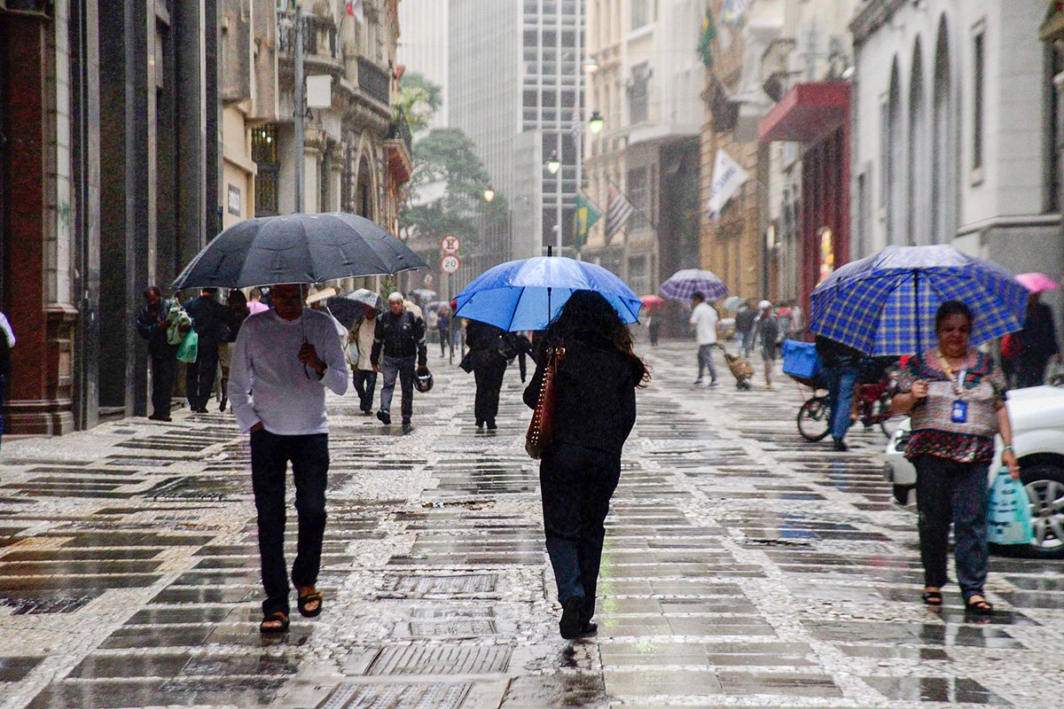 SP está em alerta para temporal e maior frente fria do ano no feriado de Tiradentes