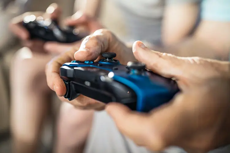 Videogames: IPI de máquinas de videogame tipo arcade, que possuem uma tela incorporada, e os portáteis terão imposto reduzido de 16% para 6% (Westend61/Getty Images)