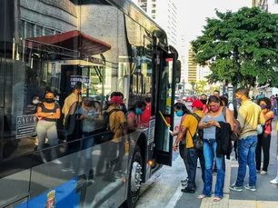 Imagem referente à matéria: Greve dos ônibus de SP: Sindicato dos motoristas adia paralisação prevista para esta sexta-feira